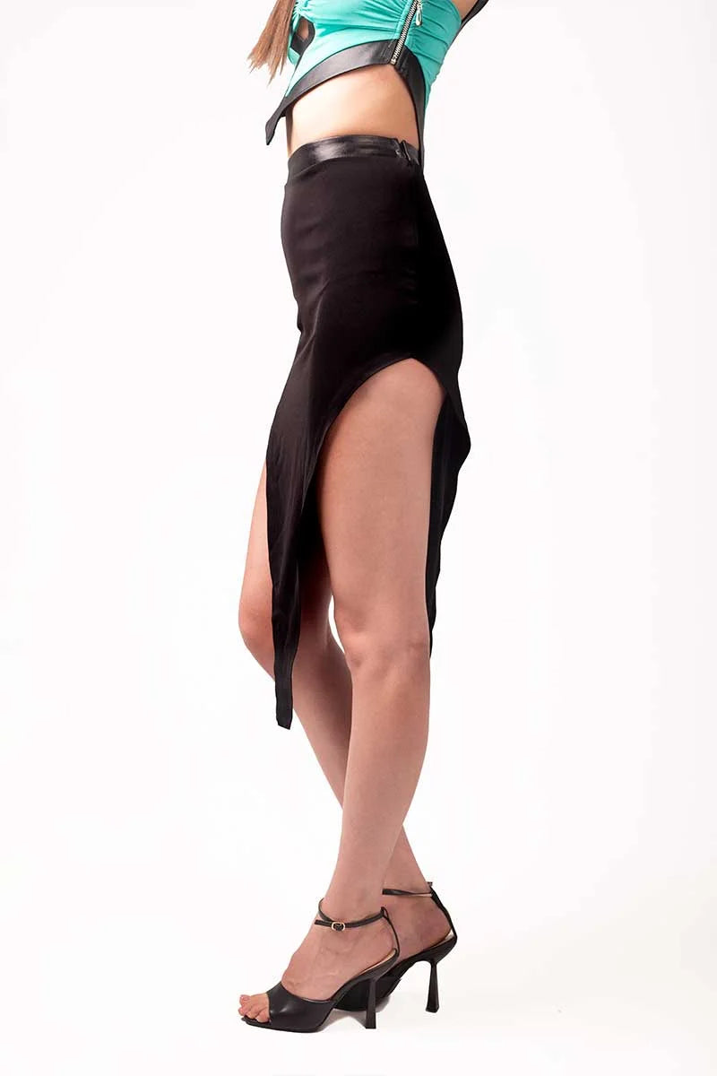 Inverted Triangle Black Skirt